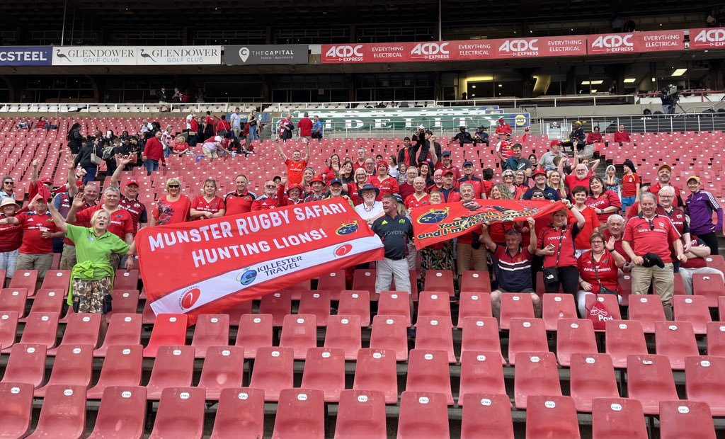 A big group of Munster supporters in Johannesburg with our Official Travel Partners Munster Sports Travel (@Killester_Group) 🚩🚩🚩

A huge thanks to all of the Munster fans getting behind the team in South Africa ❤️

#LIOvMUN #MunsterInSA 🇿🇦 #SUAF 🔴