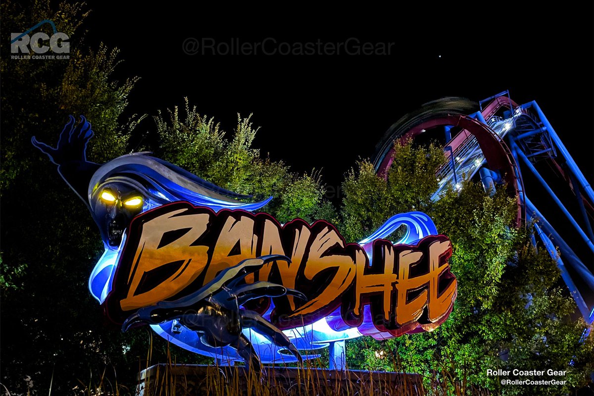 Banshee’s entrance is beautifully lit at night 👻
#banshee #kingsisland #rollercoaster