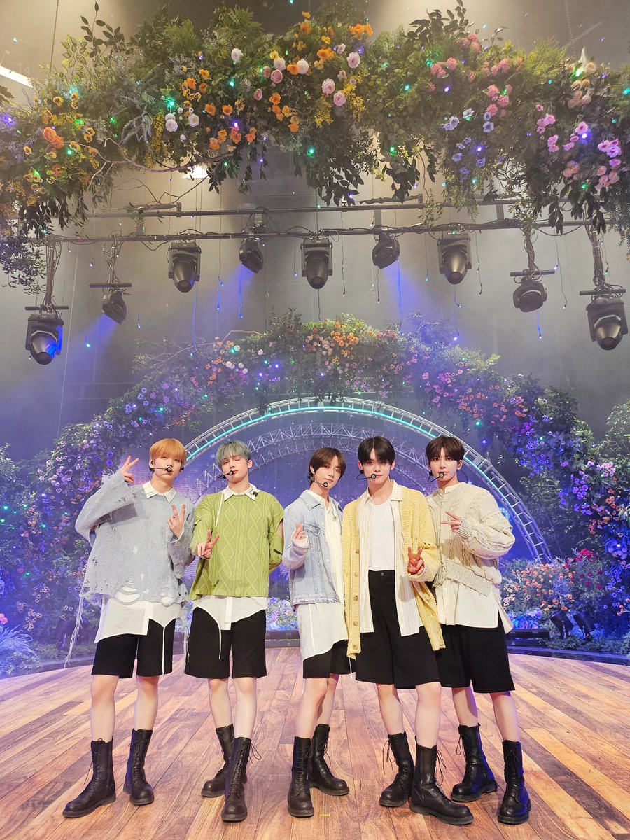 デビューからずっと短パンを履き続けているグループだ、貫禄が違う