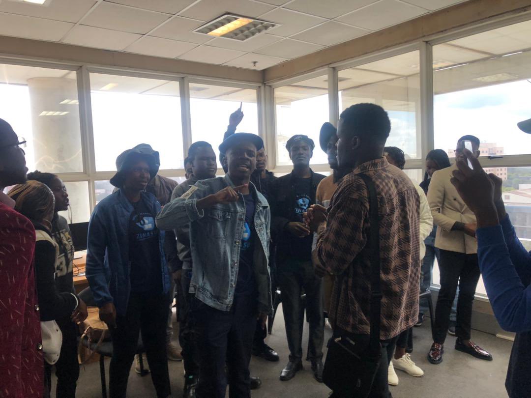 🚨BULAWAYO POLICY BRIEF

There’s a need for a pedagogical approach to the education design, reflective at policy level! According to the SECRETARY GENERAL, Emmanuel Devine Nyakudya, “Students decide the architecture of education systems” &amp; it must reflect in national development”