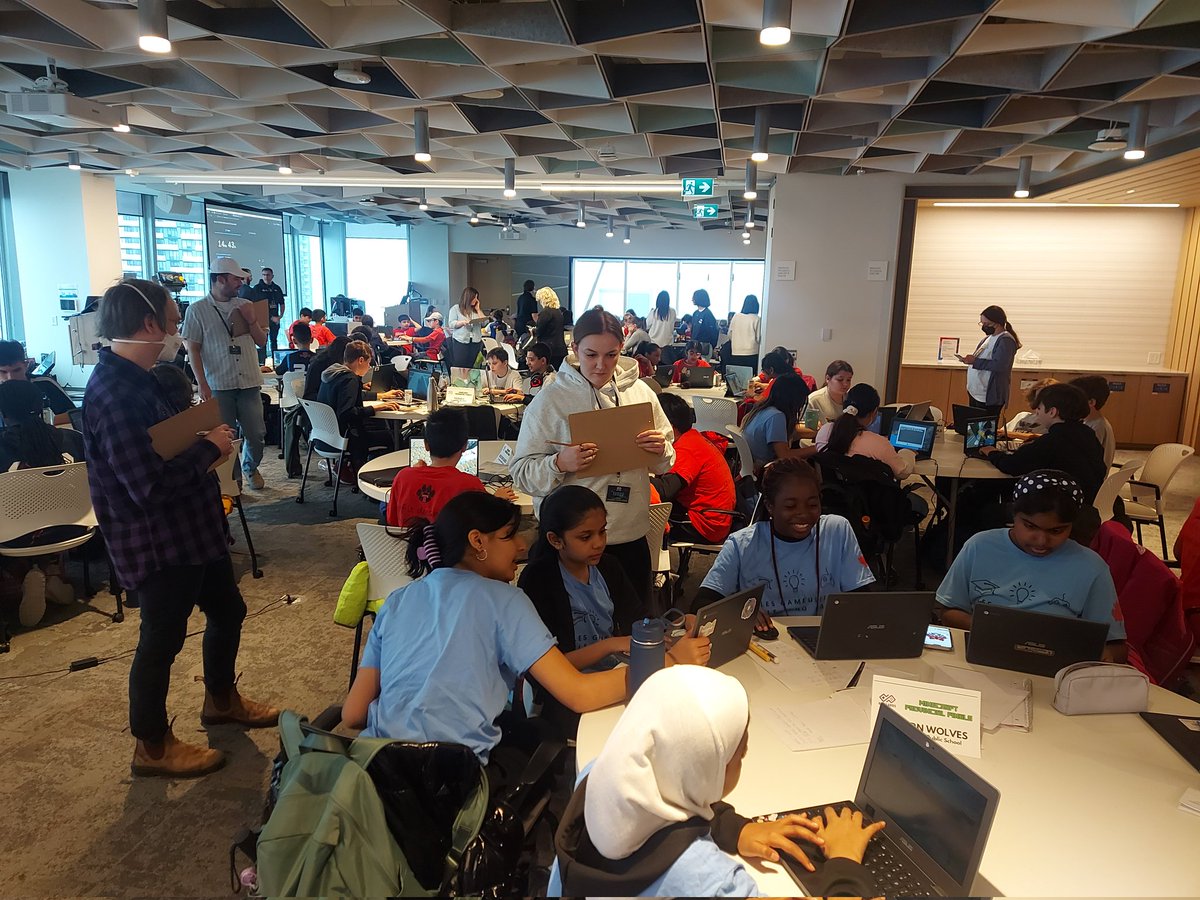 AiSlater's tweet photo. Challenge 1 has started at the @osea_aoses #notjustplay #Minecraft Provincial #Esports Finals 🕹🇨🇦
So incredible seeing all the students work collaboratively in teams to work on team builds! Go @WoburnJunior  #GirlsWhoGame team! #MicrosoftHeadquarters @KatPapulkas @NitaGoswami4 https://t.co/o8xyeUG3gs