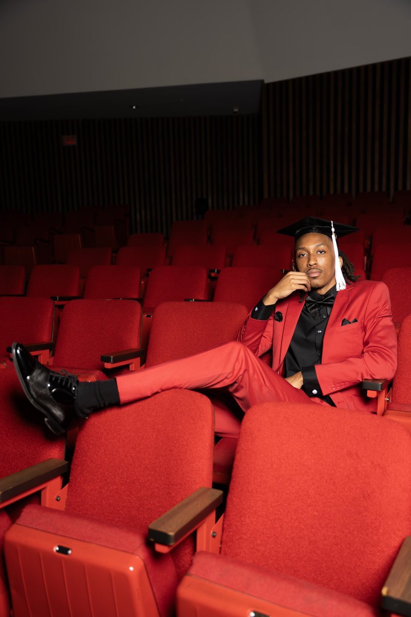 yeahthatshimmm's tweet photo. Matthew 6:33 “Therefore do not worry about tomorrow, for tomorrow will worry about itself. Each day has enough trouble of its own”

In 14 days, I will be graduating from THEE Prairie View A&amp;M University with a Bachelor’s of Arts and Sciences in Music with a Marketing minor🎓 https://t.co/ZlhGczxeS8