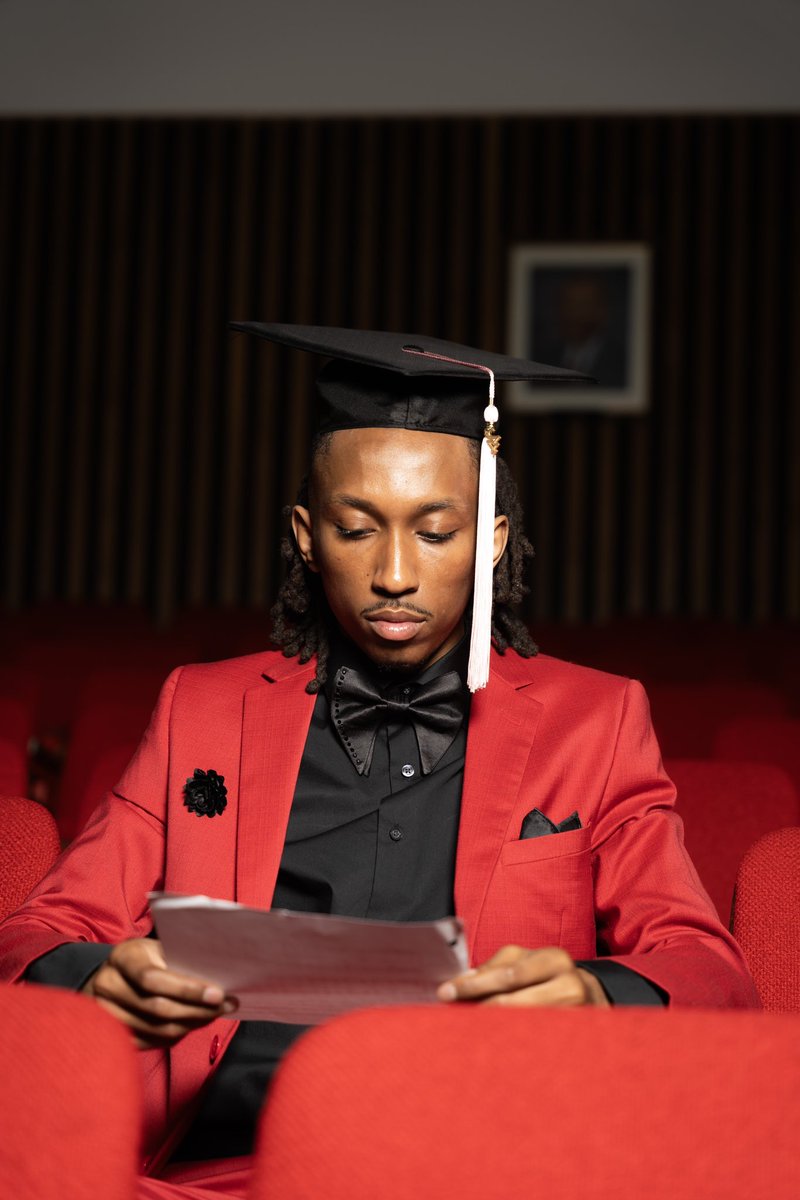 yeahthatshimmm's tweet photo. Matthew 6:33 “Therefore do not worry about tomorrow, for tomorrow will worry about itself. Each day has enough trouble of its own”

In 14 days, I will be graduating from THEE Prairie View A&amp;M University with a Bachelor’s of Arts and Sciences in Music with a Marketing minor🎓 https://t.co/ZlhGczxeS8