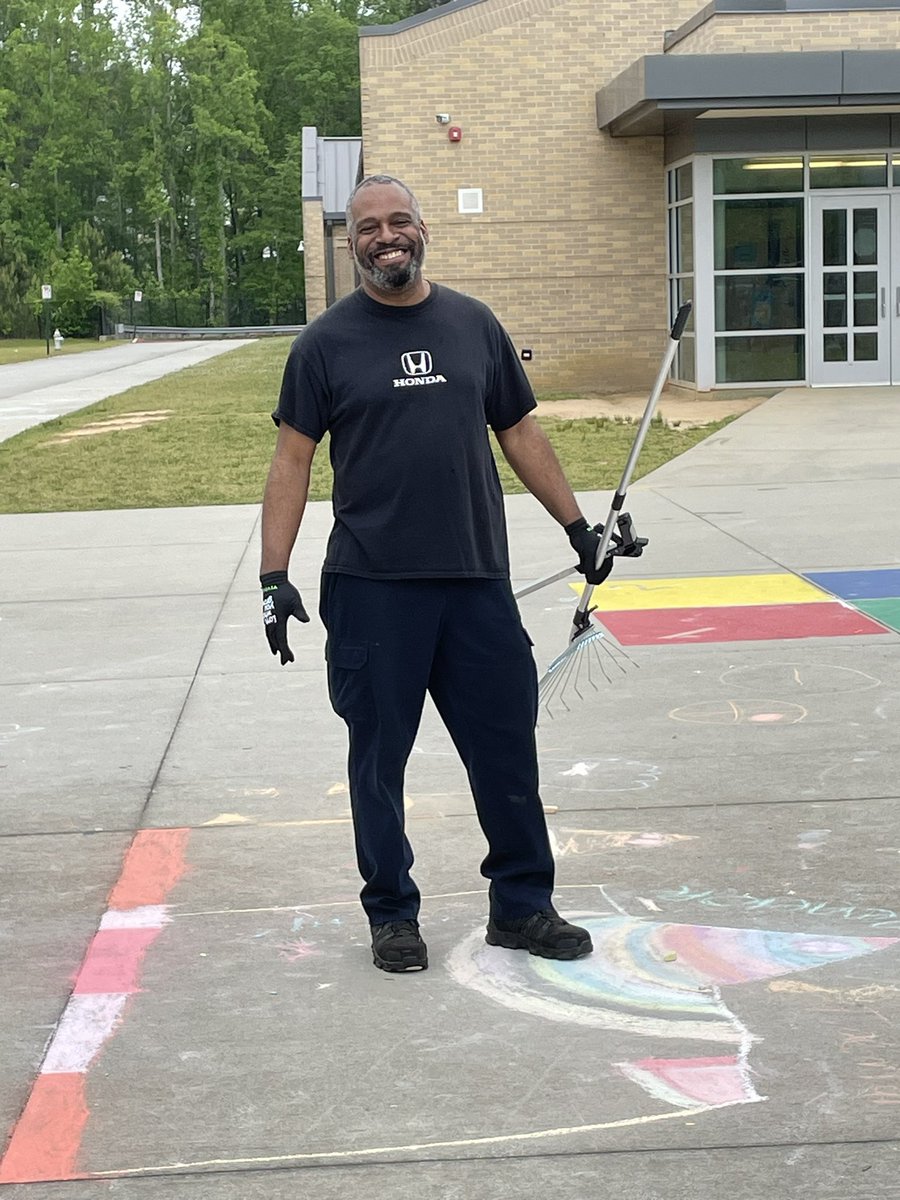 GullattES1's tweet image. It’s a great day for community service!  We are grateful for our school partners. #manyhandsmakelightwork