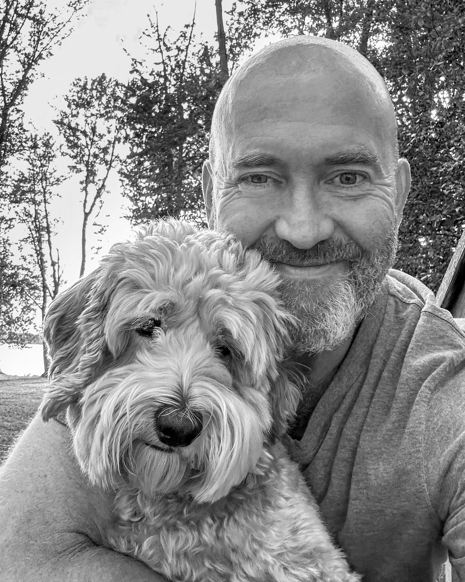 contrarycook's tweet photo. @MollyJongFast Living his best life. Not in a gravel pit. https://t.co/vD9sZbEWwD