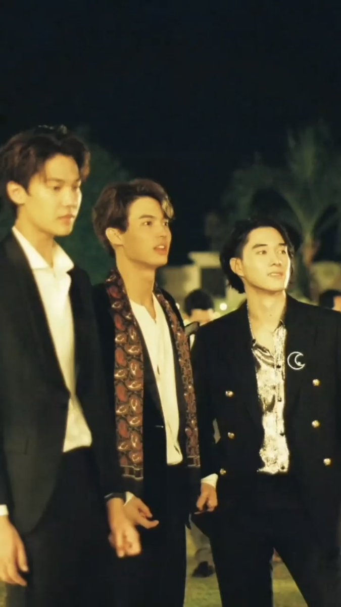 winsgirlcrush's tweet photo. 🧍‍♂️🧍‍♂️🧍‍♂️

#winmetawin #F4Thailand https://t.co/yXEJH7Z9ZM