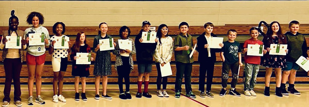 Congratulations to our 22 Wildcats that finished the Pathways to Biliteracy Language program! 🐾💚 
What a fun way to learn another language! 
#lpsleads #whcats #whproud