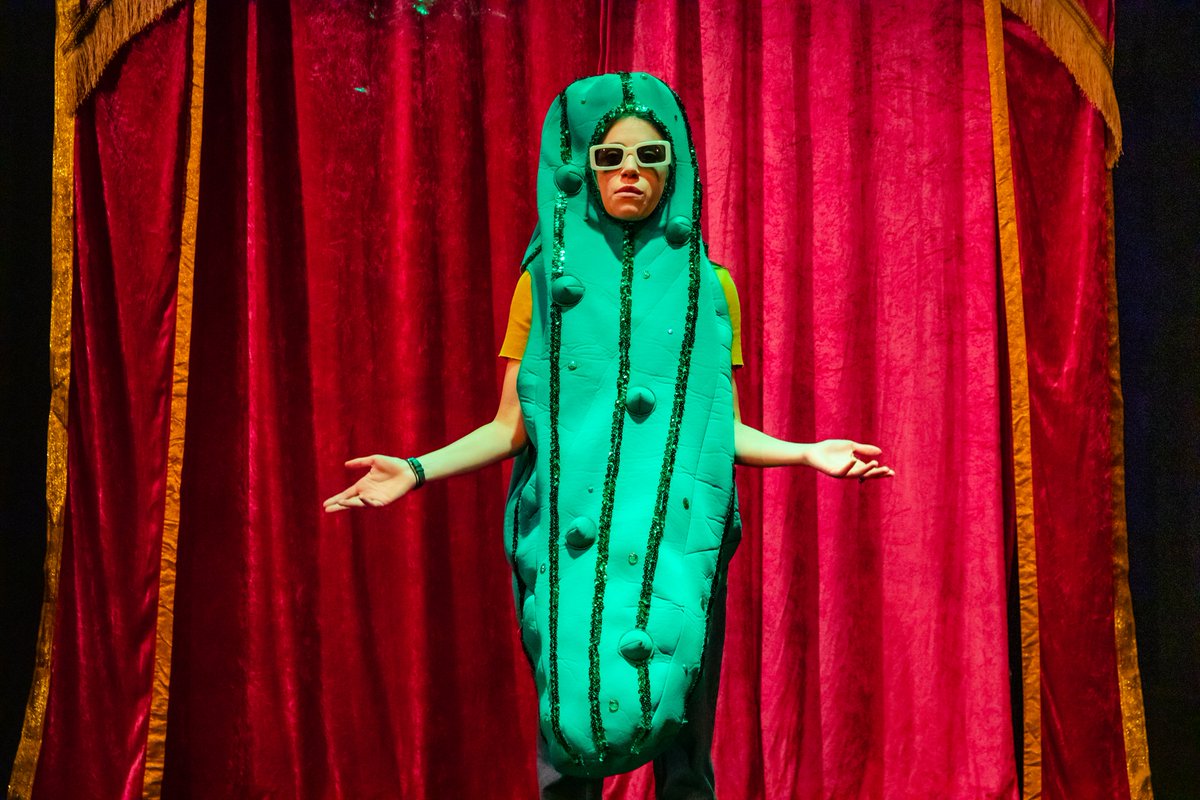 Yesterday marked this Pickle's final show at ours 😢 Three incredible soldout runs later, we're gonna miss the smell of Pickle juice Love ya @PickleThePlay @deli_segal 🥒💕