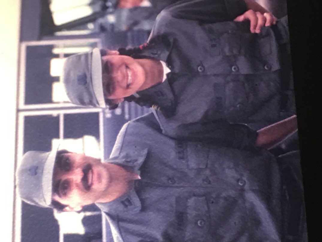 DemiforSenate's tweet photo. I’m a United States Army veteran.  I signed an oath to protect my country, and to lay down my life if I was called upon to do so.  I’m ready to continue that fight.
With your help we will retire Angus King and restore commonsense-conservative values, to Maine and our government. https://t.co/OpUXxjUysu
