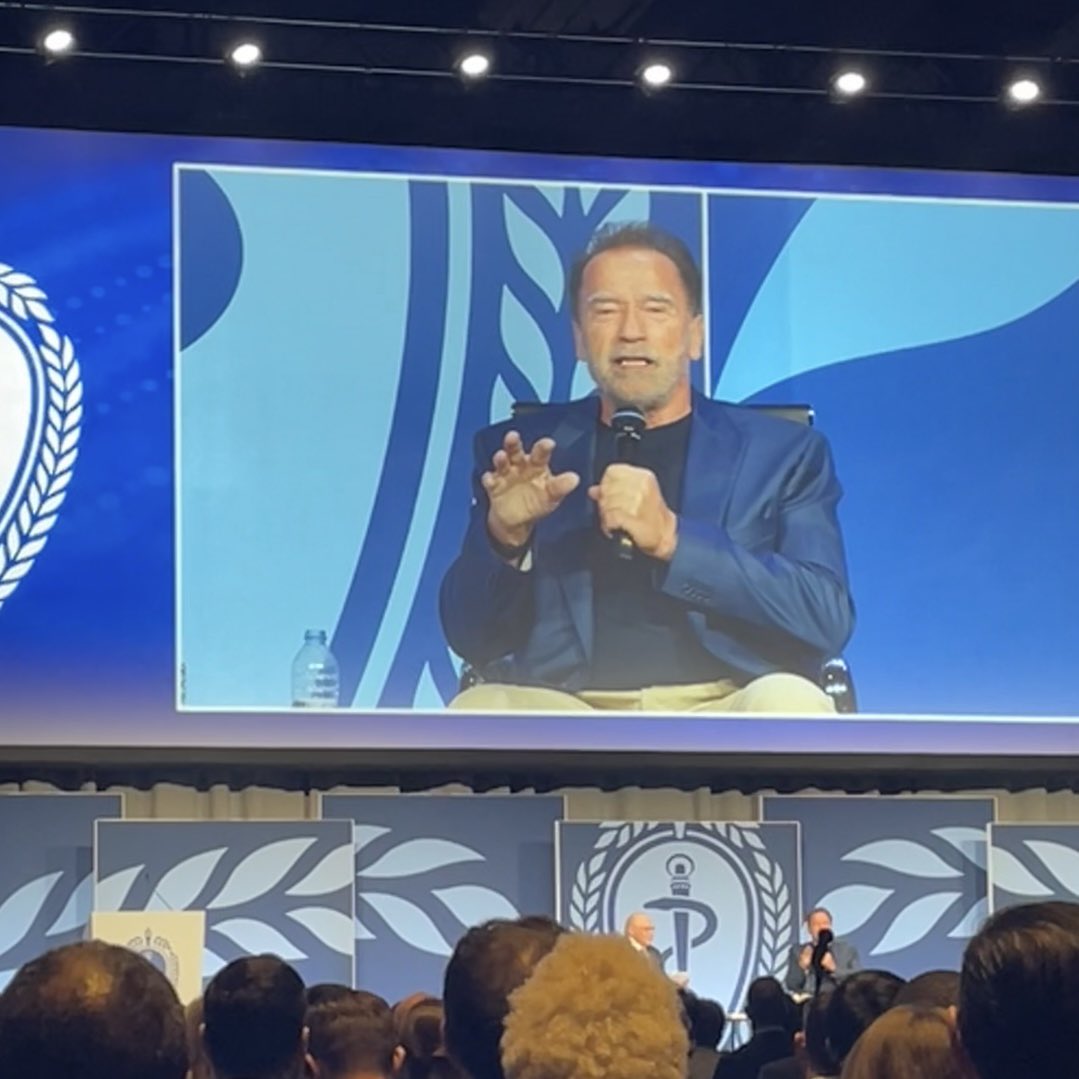 “There is no self-made man.” - @Schwarzenegger In bodybuilding, action movies, and most certainly in medicine, coaches (and mentors) are essential for a successful career…and we all have an obligation to pay that support forward to the next generation! #AATS2024