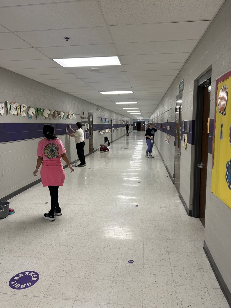 We are thankful for community partners who have come to help us beautify our school today! #CommunityPartners #BarkerAwesome 💜