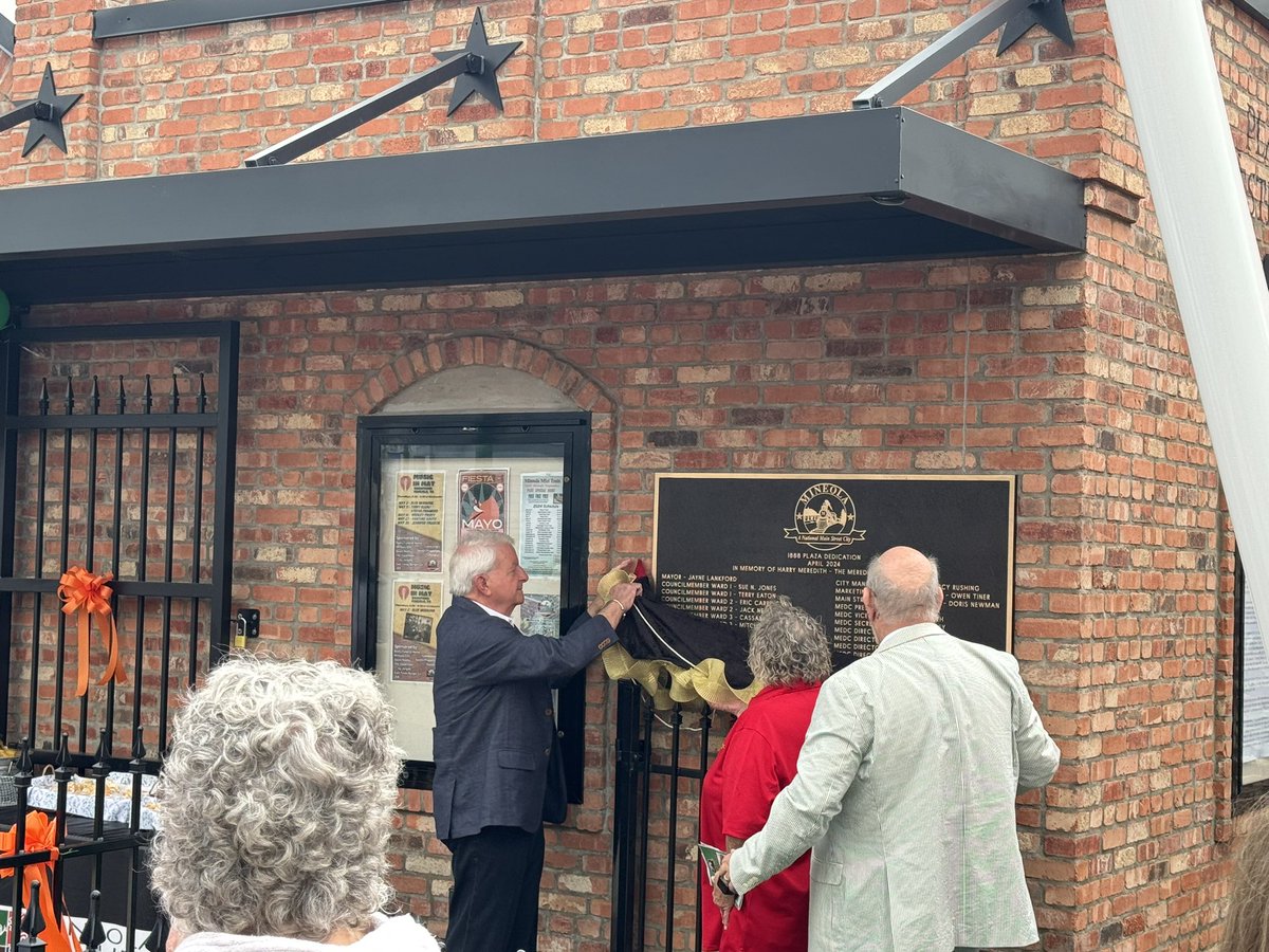 CodyMize's tweet photo. Congratulations to @TxMineola, Economic Development Committee, and the Meredith Foundation on the opening of the 1888 Plaza. This is another great addition to the historic downtown area! https://t.co/pij8XLp4zy