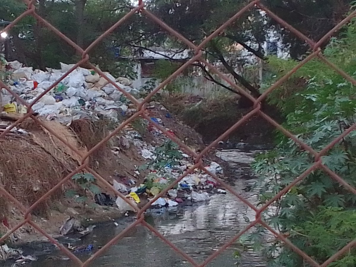 Krishna46890708's tweet photo. @DC_Kapra
#GHMC
#HMWSSB
Sir, please see the condition of the Nala leading into the Annarayan Cheruvu, near Maruti Nagar, High tension road, Chakripuram, Kapra. The plastic dump was being fallen from the encroached bank of the Nala. Kindly take n/action. https://t.co/RIqNZFtd0g