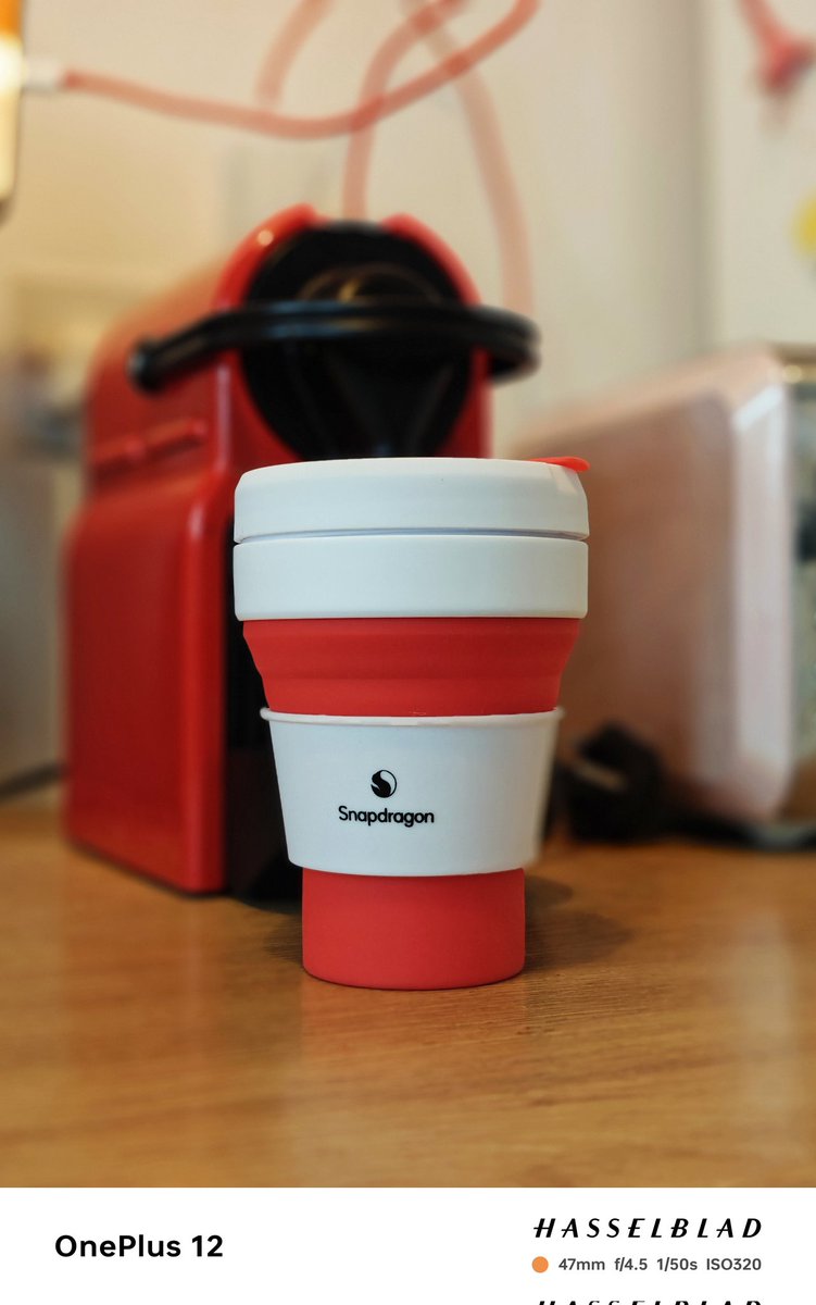 Thank you very much @Snapdragon_UK for sending me this awesome @Snapdragon collapsible coffee cup!!! Love it! 😍 

#ShotOnSnapdragon
#OnePlus12