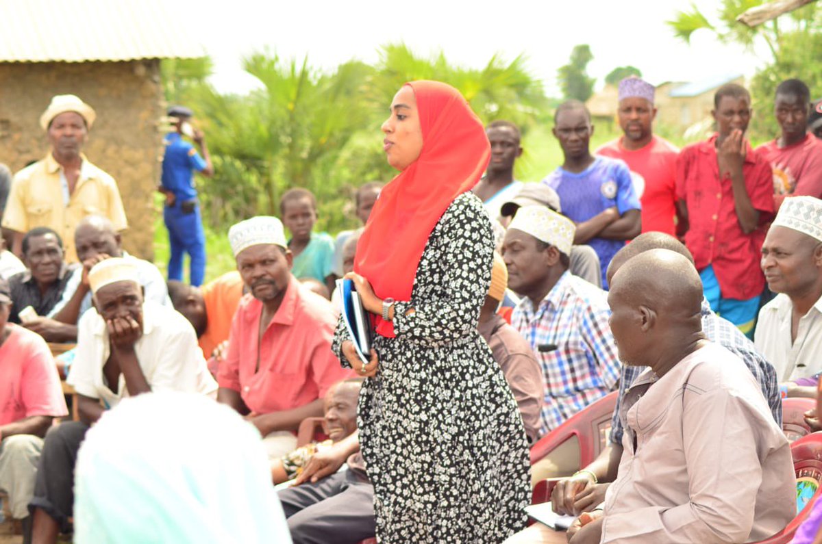 Following a petition submitted on behalf of the Kidomaya community, Lungalunga, @OurKwaleCounty on land injustices, the @NAssemblyKE Petitions committee visited the community today. Present during the public hearing were the area MP, CECM lands, @NLC_Kenya