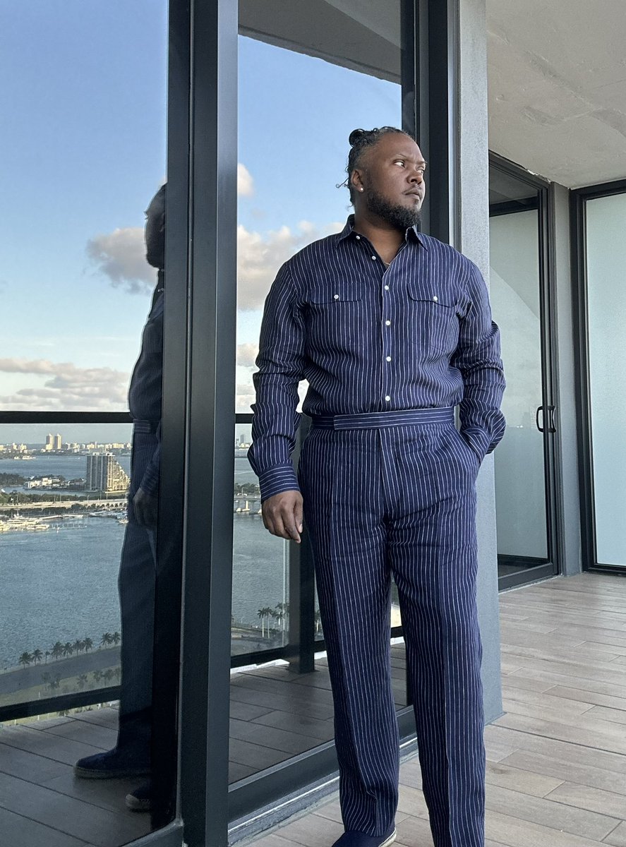 TheWyattReport's tweet photo. Thank you all for the birthday wishes. This year, I’m praying for laser like focus and unstoppable determination over my life!!! #focus #determination #happybirthdaytome #miami https://t.co/rqzllYerdT