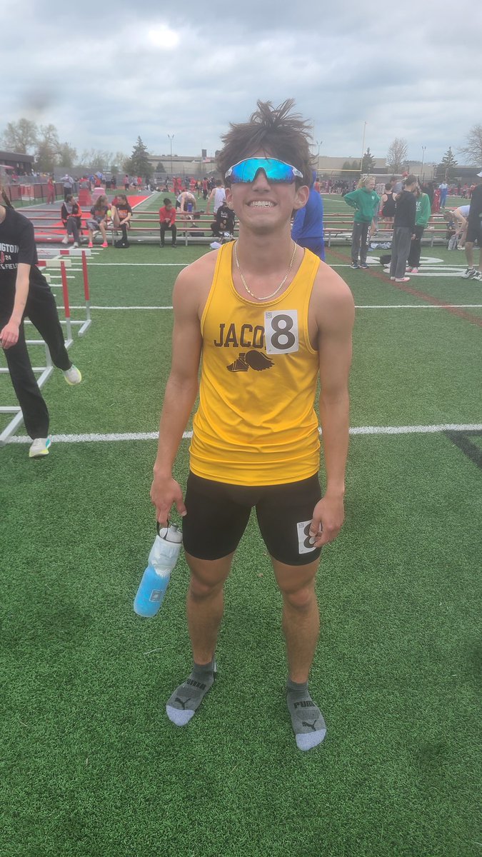 Matt Andreano moves into all time #2 in school history in the 3200m with a 9:34.27