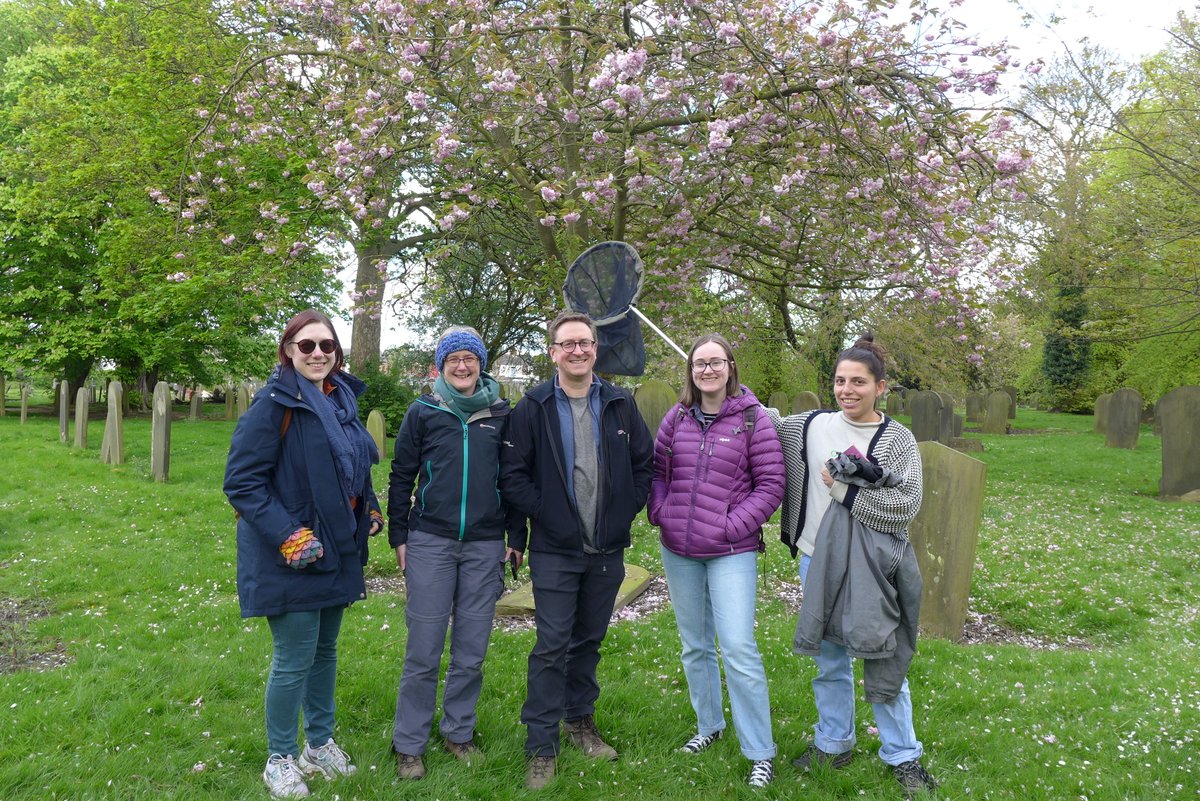TeamNEYEDC's tweet photo. @TeamNEYEDC reassembling from their individual recording efforts in Western Cemetery Hull for a group photo. https://t.co/155p5gmtSb
