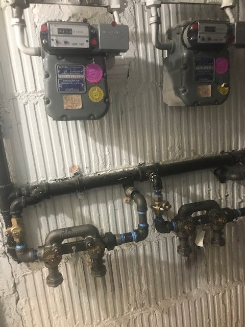 17993rd's tweet photo. @Maravich69 @NewYorkFBI @NYC_DOI @SDNYnews @NewYorkStateIG @ManhattanDA @NYCSpeakerAdams @bdlimm @CMPiSanchez @FDNYFC @JulieMenin @ConEdison @DOJCrimDiv Because #Landlord Slavik Gofman's #ConEdison GAS LEAK BRIBERY SCHEME was brazenly executed in broad daylight, there were other witnesses as well, who've provided us with Affidavits of the offer to bribe &amp; payoff. So yeah, Gofman should def be in jail. #ProsecuteCriminalSlumlords https://t.co/LhmThk0EVC