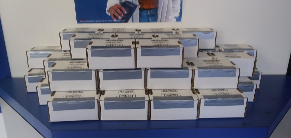 cardrestocks's tweet image. April bundles ship out this week. New RAK list goes up Tuesday at midnight 📅