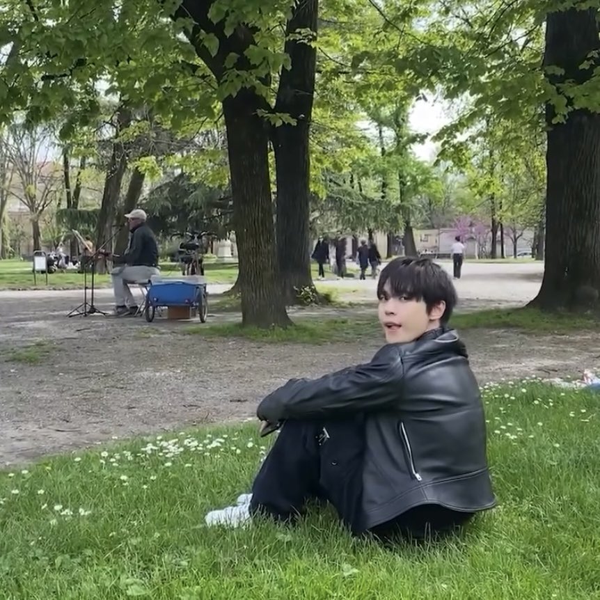 “จะงอนใช่มั้ยเร้ก”    “งั้นเบอร์เกอร์แม่กิมหมดนะ”