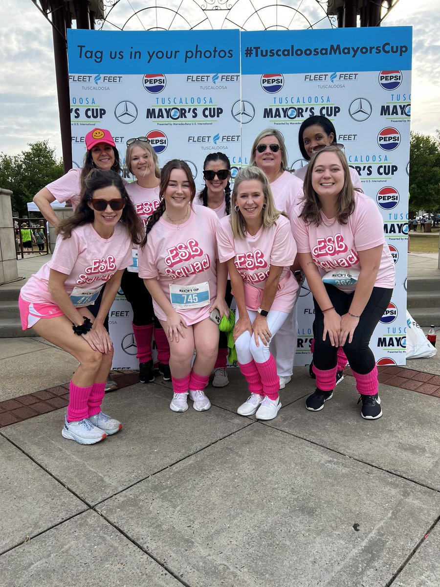 kristigarcia2's tweet image. What a fun morning with colleagues/friends! @TCSBoardofEd @TCSESL #TuscaloosaMayorsCup #Barbie