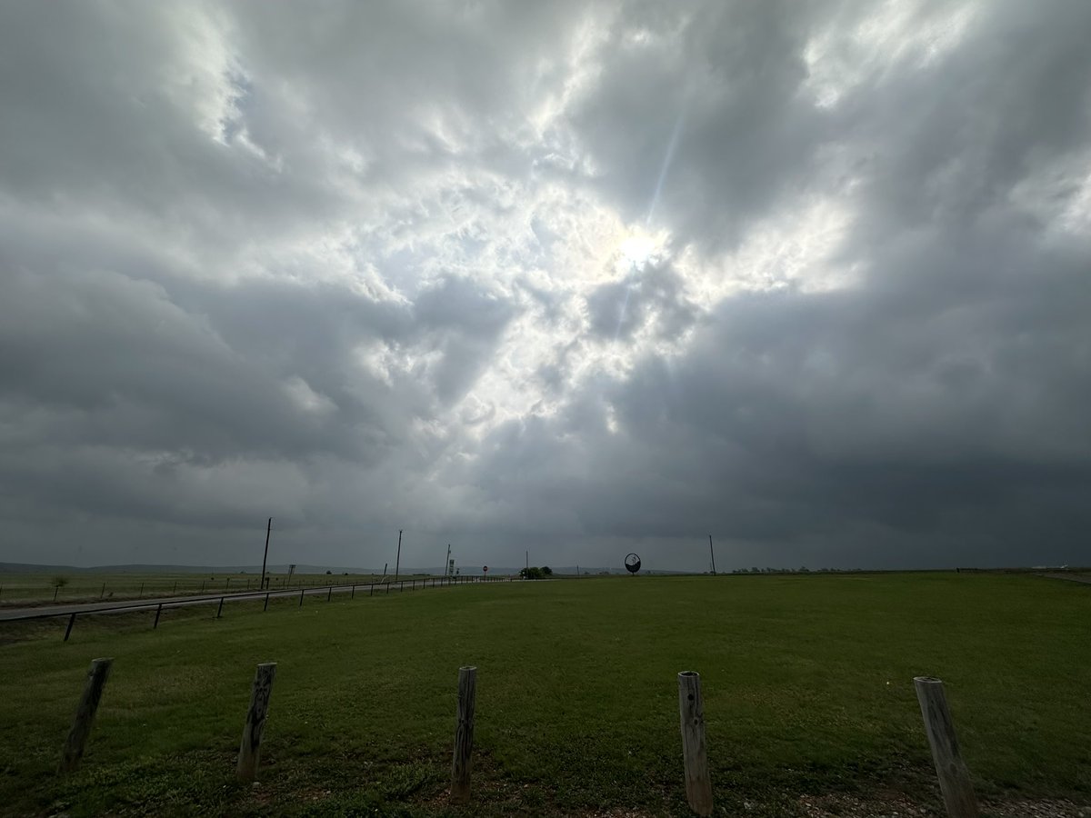 Intermittently getting breaks in the clouds in SW #okwx
