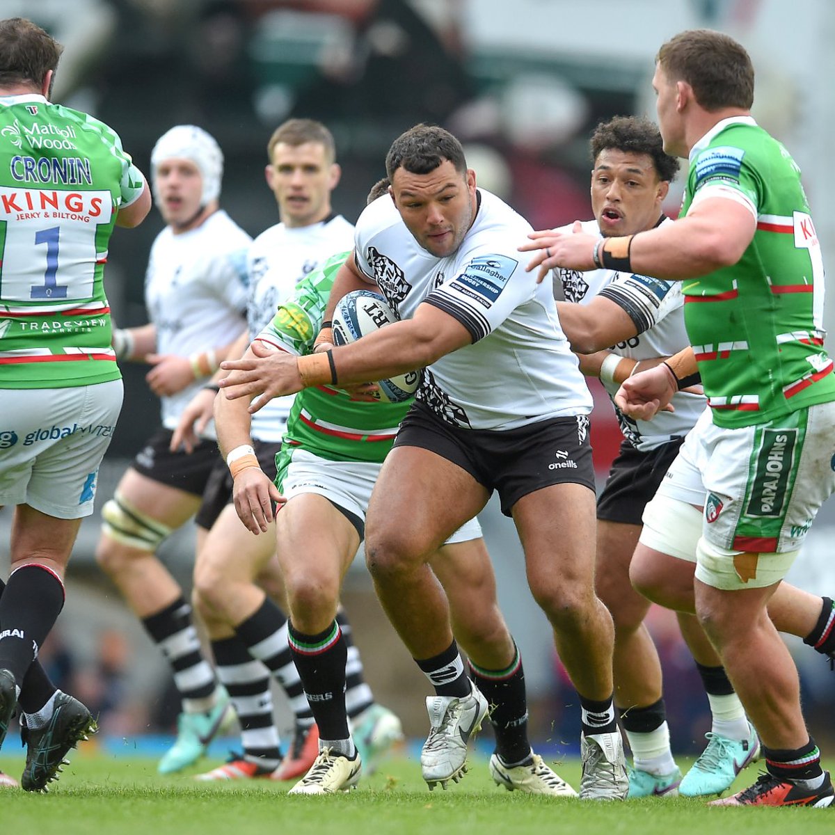 HALF TIME: Leicester Tigers 7-0 Bristol Bears Ollie Hassell-Collins with the only try of a tight first half. Second half commentary: 📻 @BBCRB DAB; @bbcsomerset 1566mw 💻📱 @BBCSounds 📺 Freeview 719