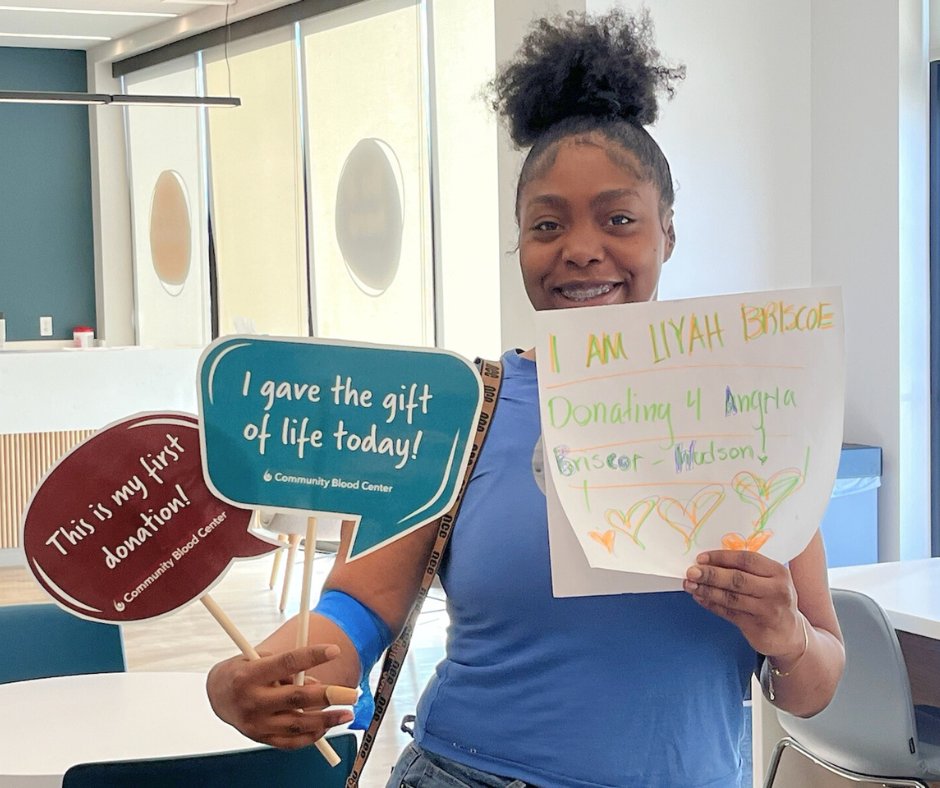 A picture says 1000 words... and Liyah's sign says an extra few 😁 Thank you for saving lives with us, Liyah! #LeesSummitDonorCenter