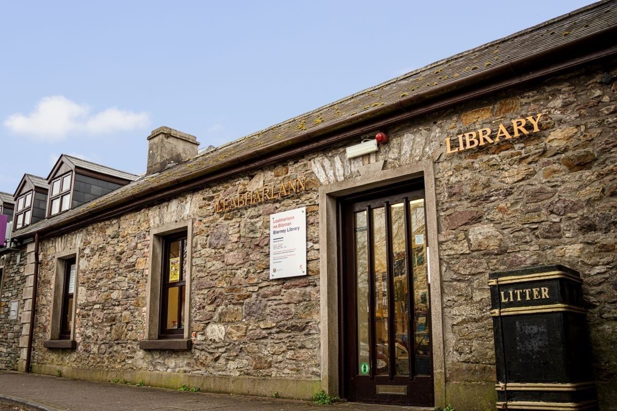 On Thursday, 2 May, at 12 pm, Blarney Library will host Coro S'Ena Frisca, Putifigariay, a beautiful Italian choir that specialises in traditional Sardinian singing. 🎵 Why not come along and experience the joys and high notes of the Cork International Choral Festival. 🙂👍