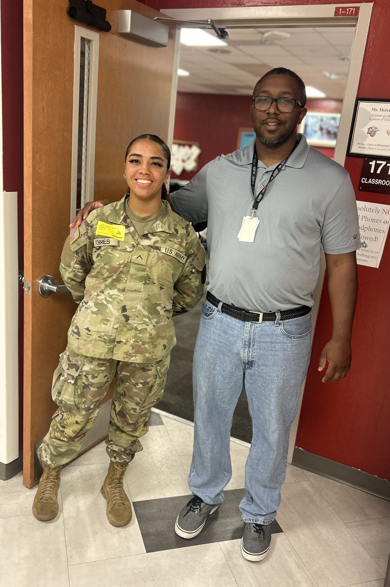 Nathalie Torres, a former student of Mr. Whitlock and a graduate of South Fort Myers High, spoke to his US History class about her service in the U.S. Army. His students found her account of Boot Camp and soldier life engaging. #TeamSouth #CareerOpportunities