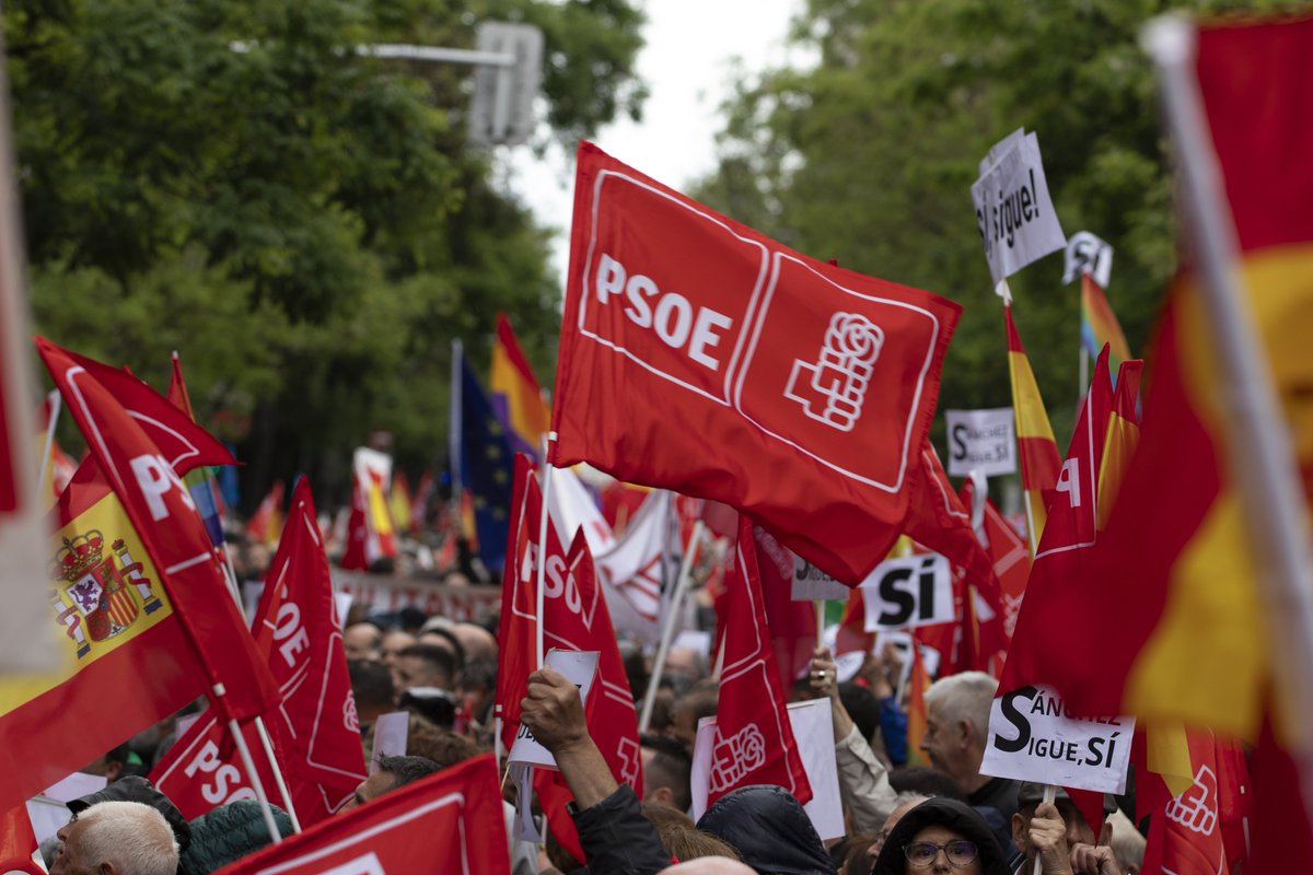 El cariño de la mejor militancia. El calor del mejor partido. Y con un mensaje que ha sonado alto y claro: SÍ, MERECE LA PENA. ¡Adelante, presidente, estamos contigo! ✊🏻🌹