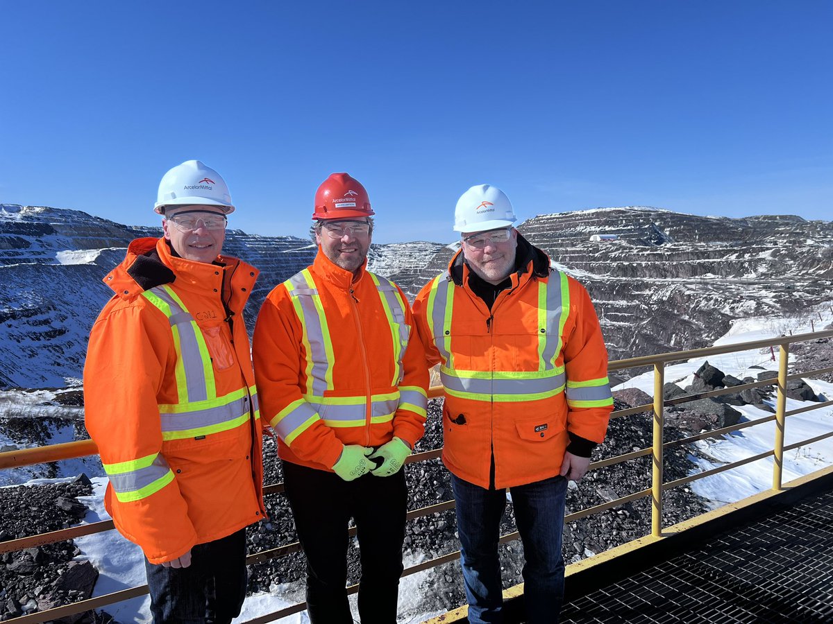 Au Mont Wright en visite chez @ArcelorMittal. 🦺⛏️