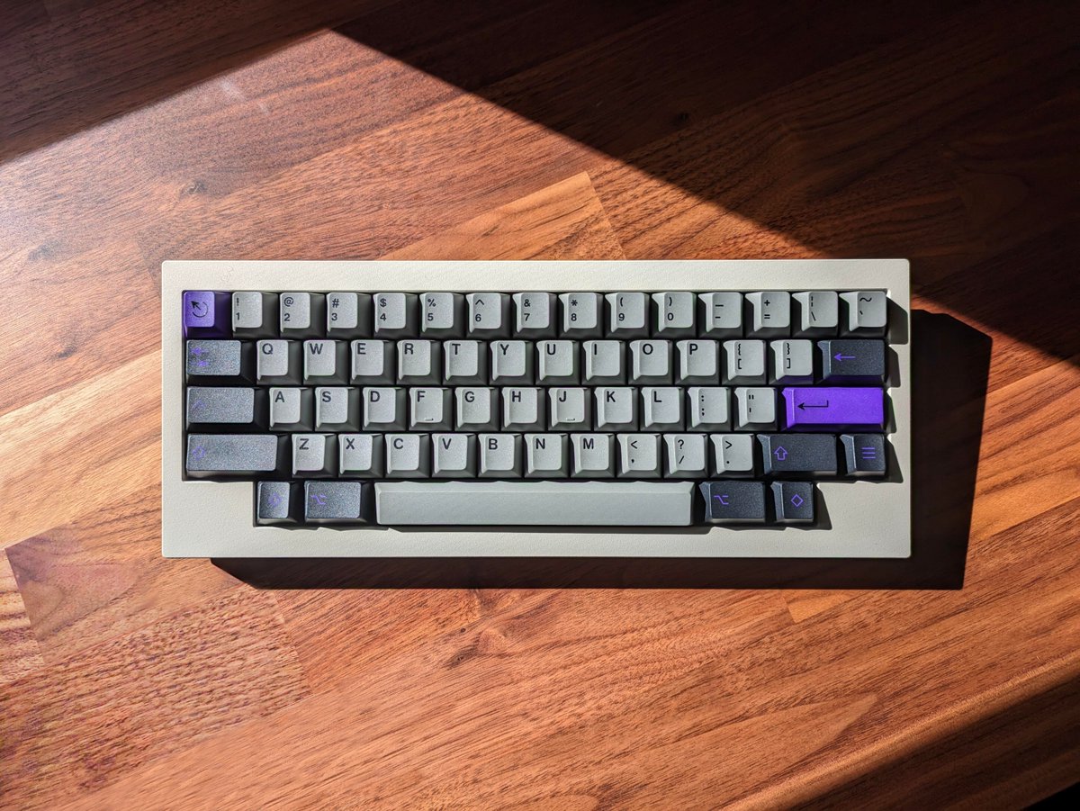 Excited to see the unique modifications on our special 60% keyboard Q60 Max! Join the fun and tag us to showcase your custom keyboards too.

📸by tjfx4 (IG)

#KeychronQ60Max #Keychron #keyboard #customkeyboard #mechanicalkeyboard  #wirelesskeyboard #customization