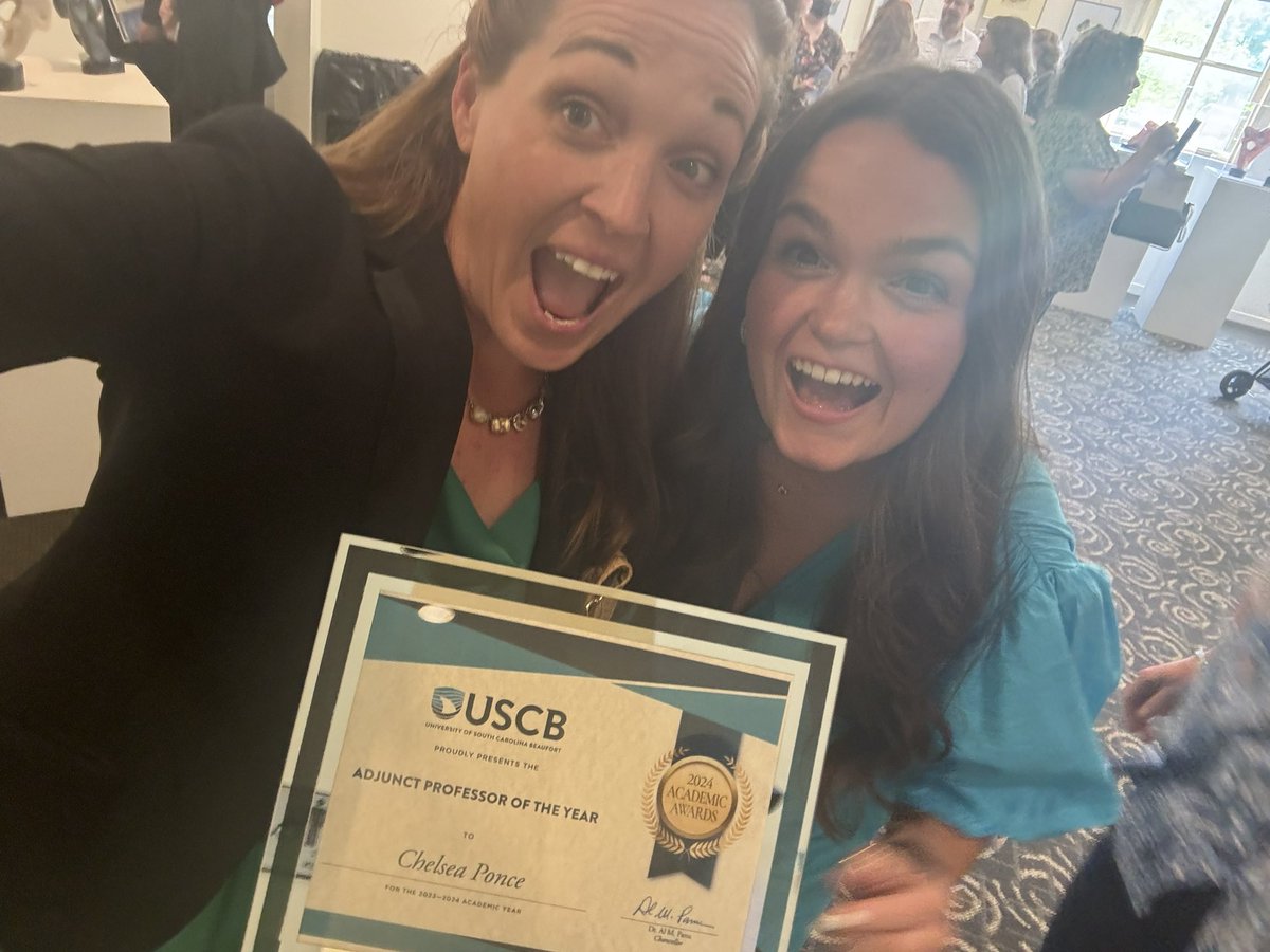 ChelseaRoberts3's tweet photo. This was unexpected! This week I was presented with @USCBeaufort Adjunct Professor of the Year award! I work alongside amazing people, so this felt so special! Even better to have it presented to me by one of my favorite students, our “Queen”, student body president! #finsup https://t.co/DSzbOQG1Pj