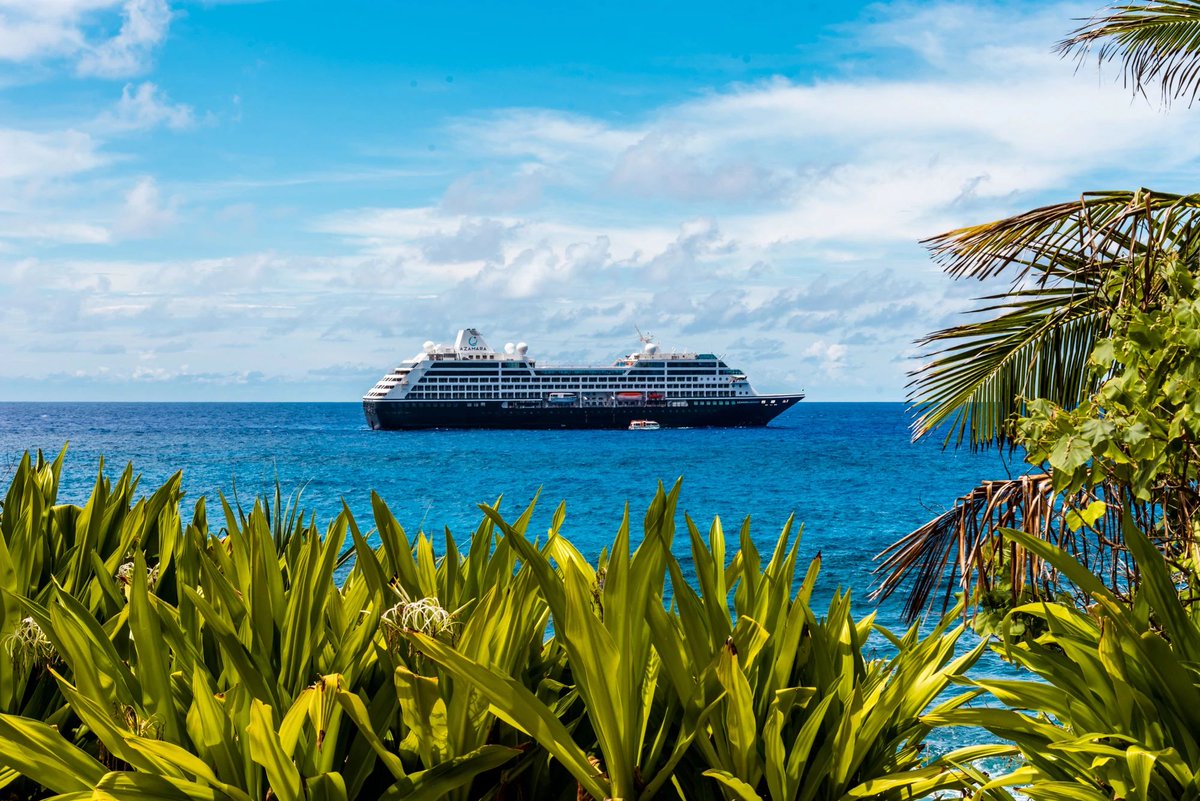 Just another day in paradise 🌴🌊 #Azamara #MoreToSea