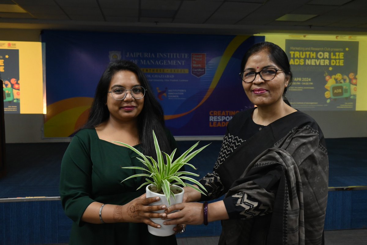 JaipuriaMBA's tweet image. Wrapping up an electrifying day of creativity and truth in advertising with the 'Truth or Lie: Ads Never Die' event! A huge congratulations to all participants for bringing their A-game and showcasing the power of honest storytelling. #TruthOrLie #AdsNeverDie #MarketingMagic