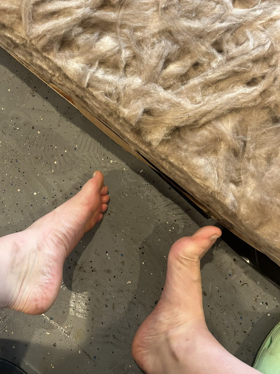 solesista2321's tweet photo. Help!! My feet are so dirty. Wanna come lick them clean?? 🧼 👅 DM for a more private show or add my snap to buy content: solefeetseller8
Let me drain your account$$$$
#soles #solesaturday #fetish #sellingfeet #sellingcontent #foot #feet #findok https://t.co/o6laDRtAgx