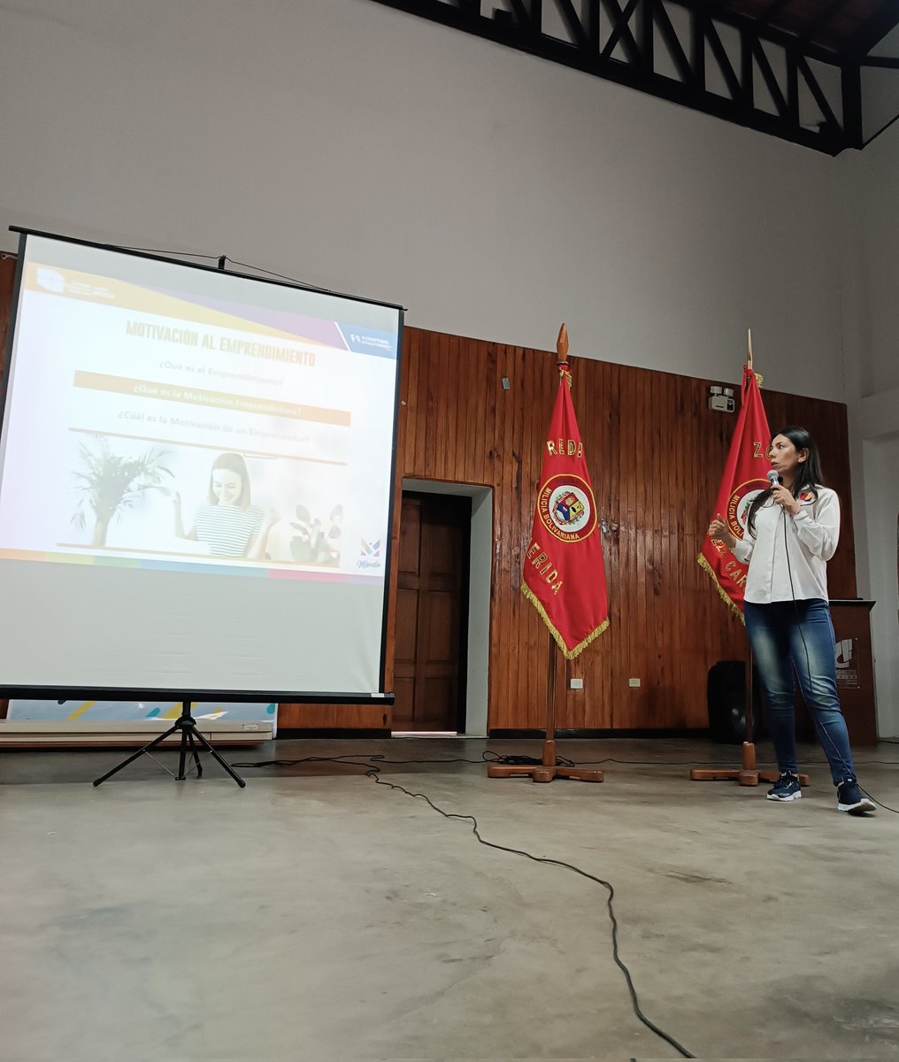 SGR_Merida's tweet photo. 📸  | Como parte del convenio @FONPYME_VE, @Milicia_B1 y el Sistema Nacional de Garantías Recíprocas, se llevó a cabo el taller de formación “Motivación al Emprendimiento” impartido por la @SGR_Merida dirigido a 110 milicianos del estado en el auditorio de FUNDACITE Mérida. https://t.co/zos8HEBxG4