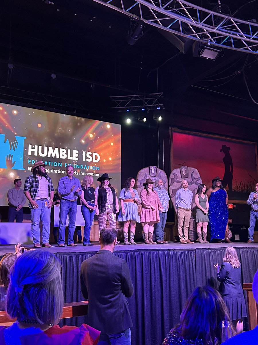HumbleISD_MBE's tweet photo. What a wonderful night we had celebrating our Top 10 District Teachers of the Year with our own @mbe_library Sara Feske, beautiful inside and out,  always representing us the very best! #mbeisfamily 💜🤠💜@HumbleISD_FDN @HumbleISD https://t.co/KB1ZOzRC8d