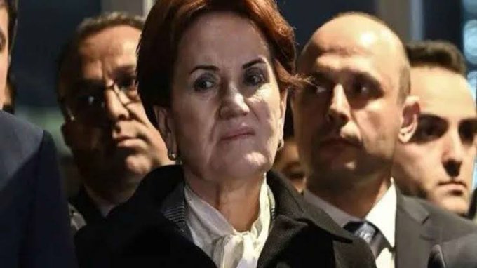 Meral Akşener siyasete veda etti.
Ona hakkımı helal etmiyorum diyen kaç kişi varız?