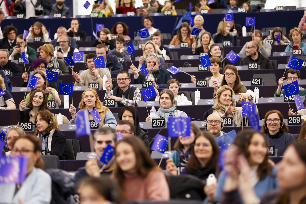 Hier ist ein Rückblick in Bildern des Europatags 2024! Zur Erinnerung: #NutzeDeineStimme bei der Europawahl am 9. Juni! Weitere Informationen 👉 elections.europa.eu/de/why-vote/ #EU2024 #EuropäischesParlament