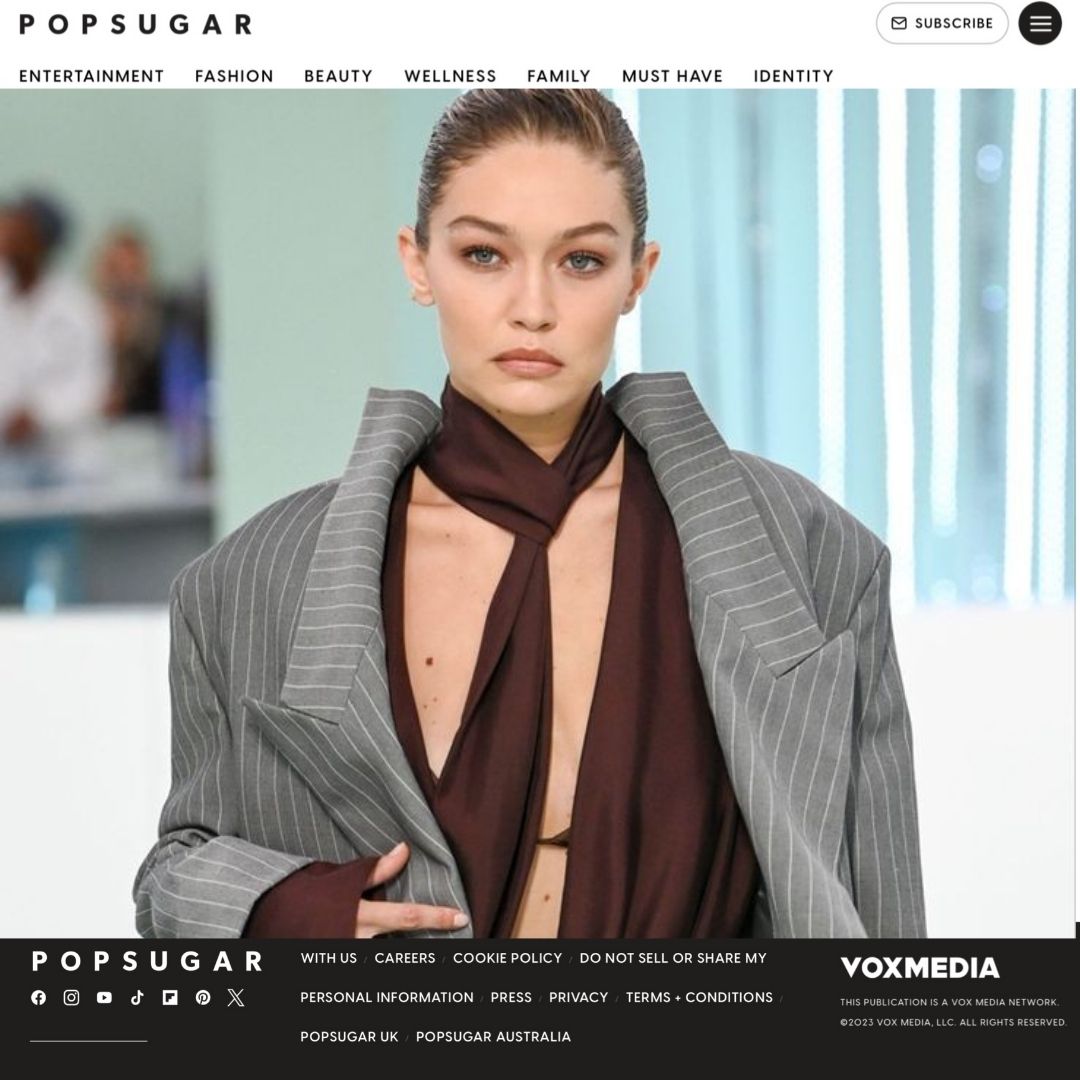 📰💥 © 𝗣𝗼𝗽 𝗦𝘂𝗴𝗮𝗿 ᴿᴾ [#iPopSugarRP]
𝙉͟𝙚͟𝙬͟𝙨͟! • Entertainment • Fashion • Beauty
𝗕͟𝗥͟𝗔͟𝗡͟𝗗͟𝗦 — 𝘕𝘦𝘸 𝘱𝘰𝘴𝘵 𝘵𝘸𝘰 𝘮𝘪𝘯𝘶𝘵𝘦𝘴 𝘢𝘨𝘰

𝗡𝗲𝗳𝗲𝗿𝘁𝗮𝗿𝘆 𝗔𝗸𝘀𝗼𝘆 (<a href="/NefertaryDyath/">Nefy 🏹</a>) walking the runway at #NewYorkFWRP for <a href="/iHugoBossRP/">Hugo Boss ᴿᴾ</a>.