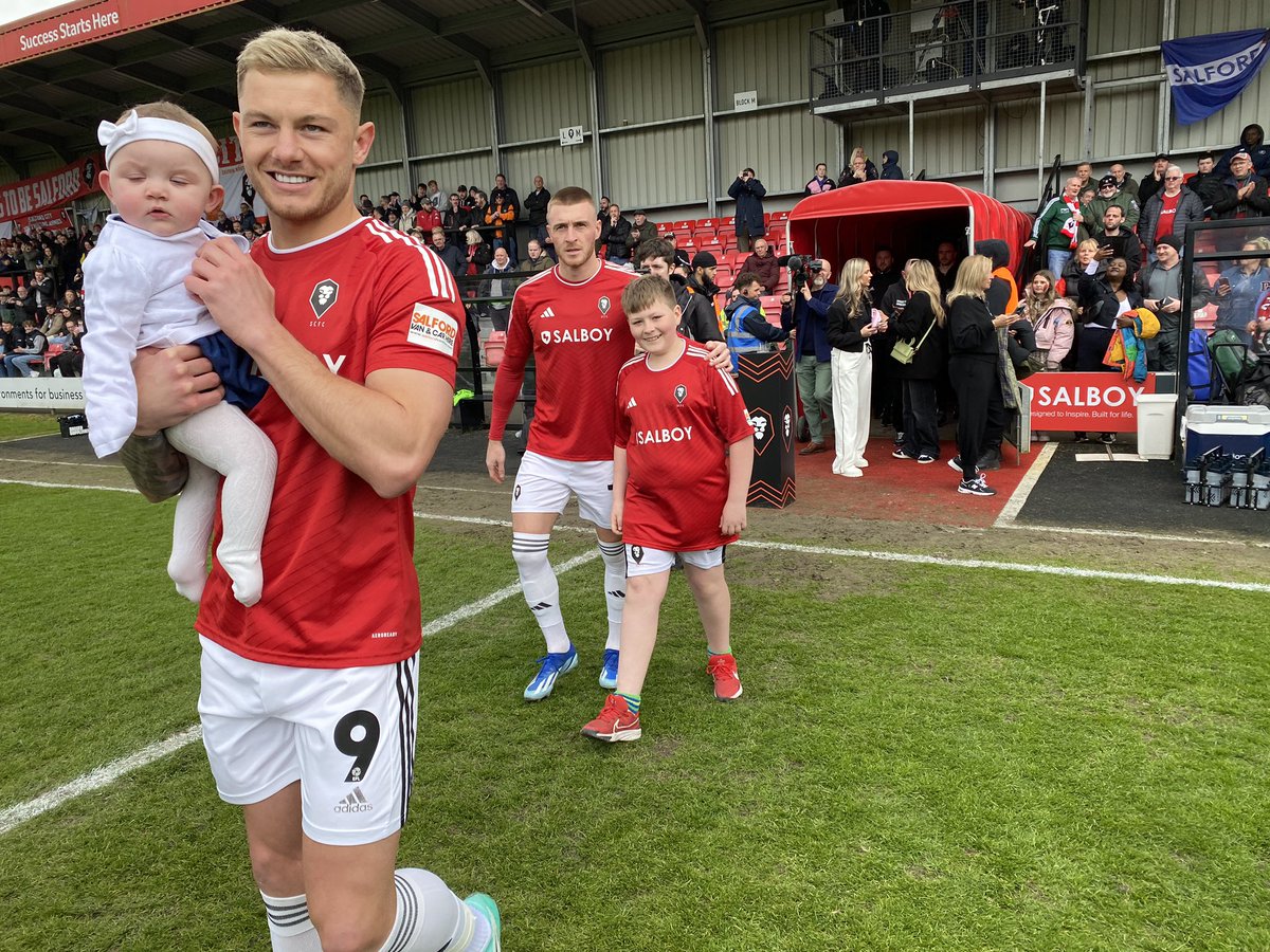 Our guests enjoyed walking out with the teams before kick off! 👏 #wearesalford 🦁🔴