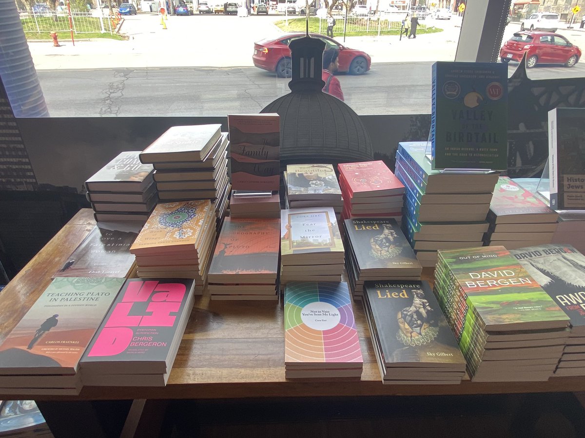 Happy Canadian Independent Bookstore Day! Today is a perfect opportunity to come by @Metropolisbleu to discover local literature from Québec alongside international bestsellers, all stocked by our partner bookseller @ParagrapheBooks. 📖📚 #CIBD2024