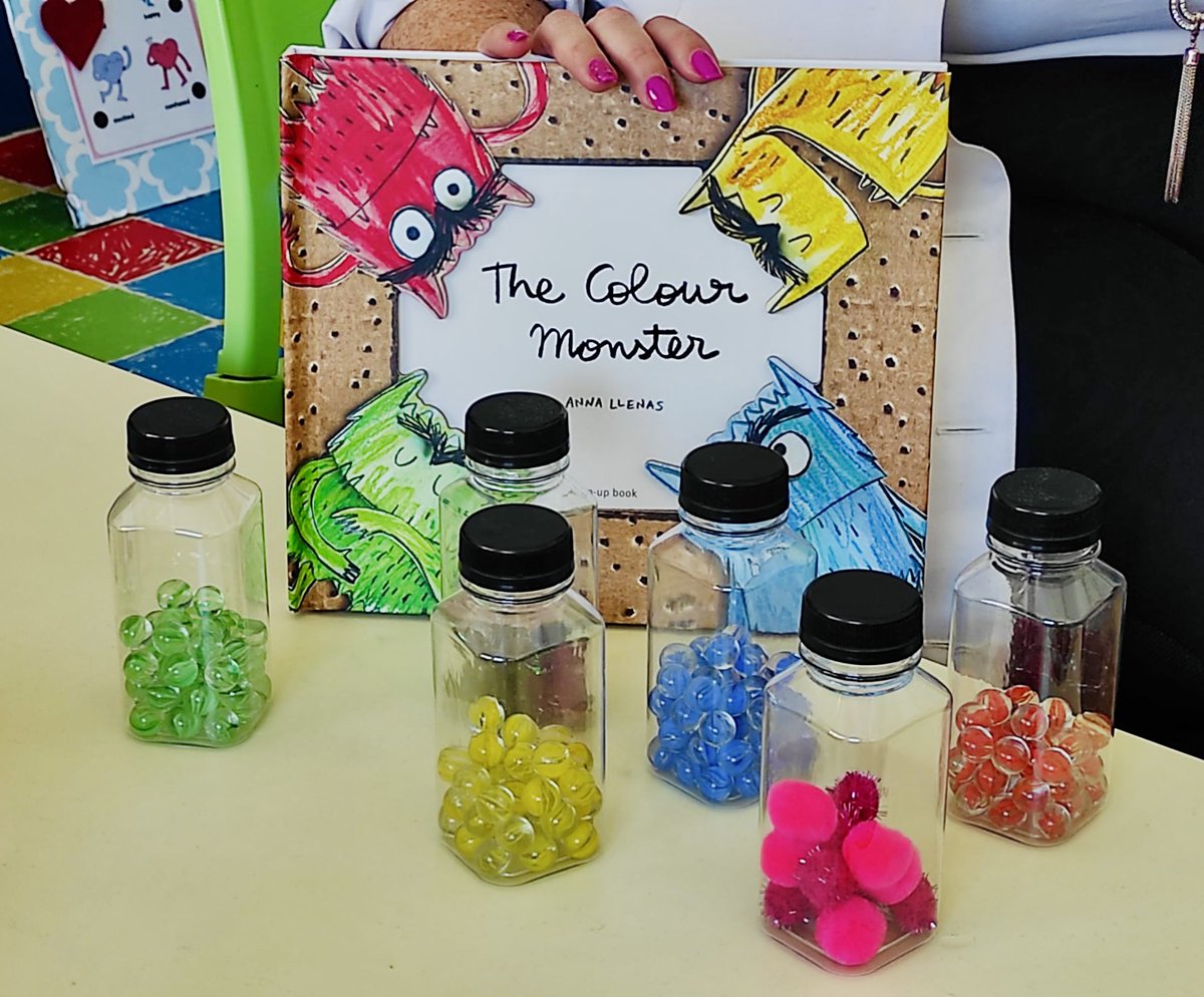 TEACHERKARMEN's tweet image. “Quien se atreve a enseñar no debe dejar de aprender”. Siempre aprendiendo en el @S_Jose_Calasanz y con mis colegas Laura y Sandra, de @CeipValle y @CraSayago en el #PIE #OBSERVA_ACCION #COMUNICA_ACCION #TEAM2TEACH. ¡Gracias por vuestra acogida! @cfiezamora @educacyl #educacion