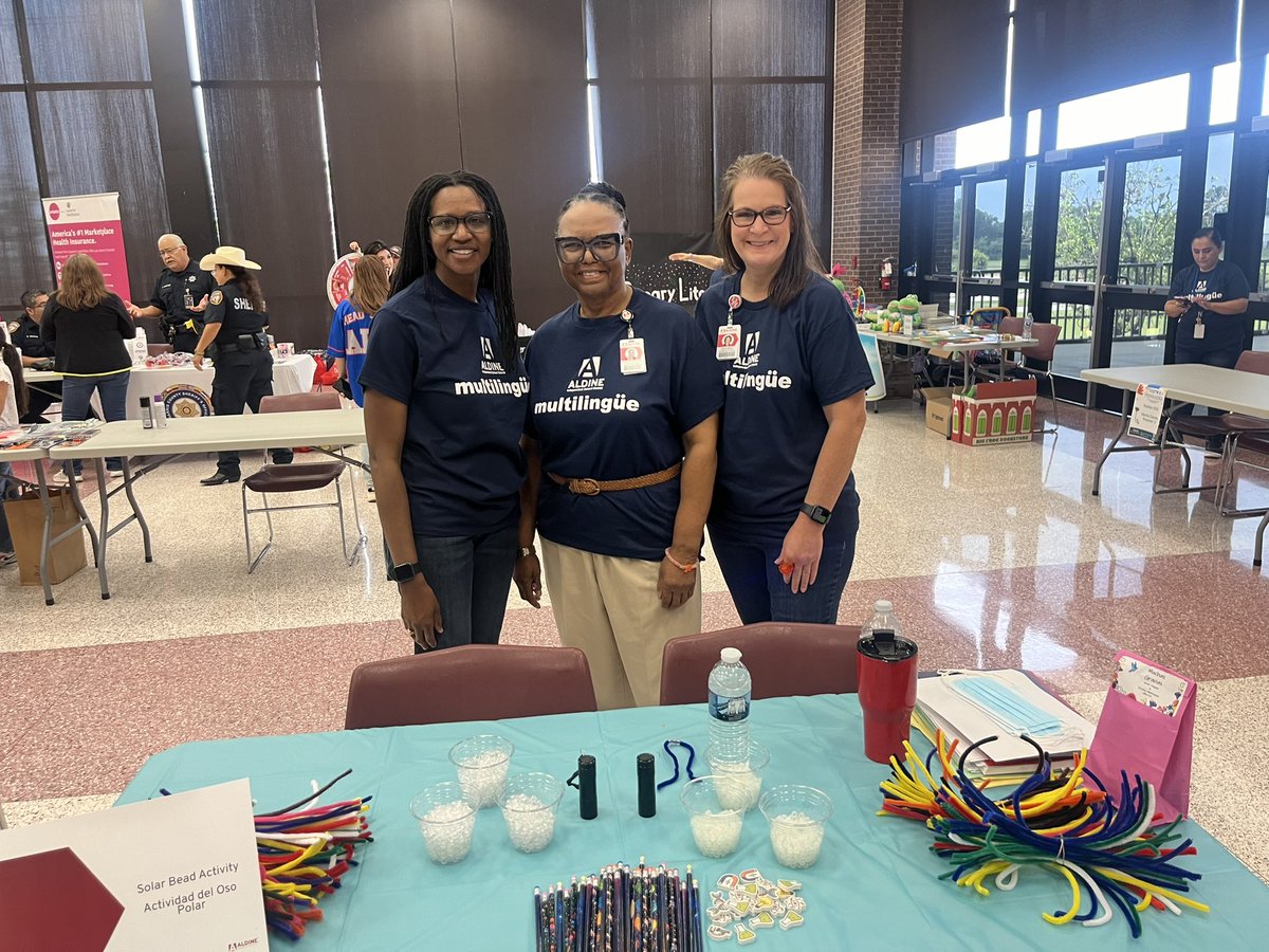 Kicking off this Saturday morning at @AldineISD Festival de Primavera 🎉 #MiAldine