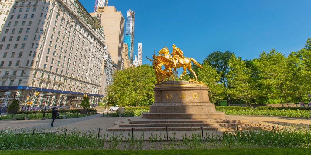 Behind Grand Army Plaza’s iconic William Tecumseh Sherman monument lies the lesser-known story of African-American model Hettie Anderson. In honor of #BlackWomensHistoryMonth, learn the unknown history behind one of Central Park’s celebrated works of art: bit.ly/4d9gHD3