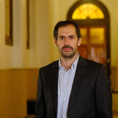 desde_1965's tweet photo. “Pacos asesinos. El pueblo tiene todo el derecho a odiarles”. Nicolás Grau Veloso, 5 de febrero de 2021. https://t.co/b5ZiCOHRnp