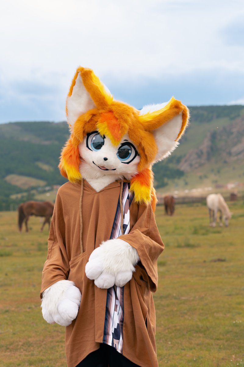 Amber_chv's tweet photo. 🐎

#FursuitEveryday #Amber_fox https://t.co/LSBCBCuVtI